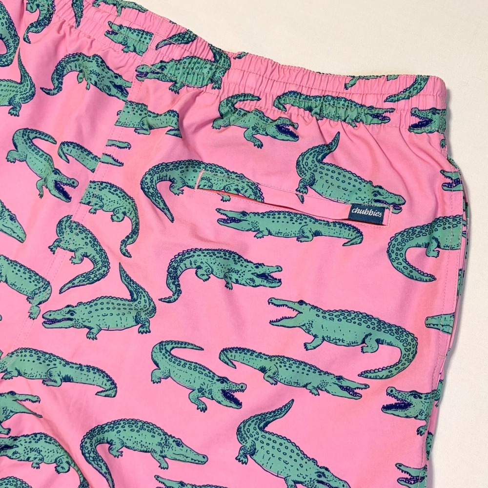 Chubbies Swim Trunks Men's 2XL Pink Green Alligator Print 8"Beach Shorts - Picture 3 of 5